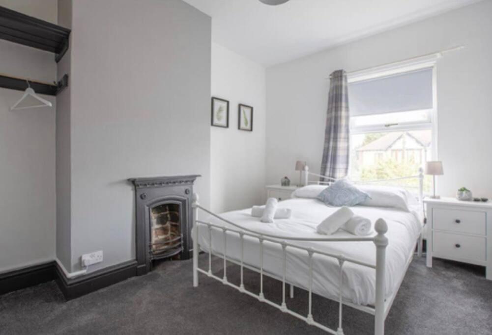 Spacious Town House Lytham St Annes Esterno foto