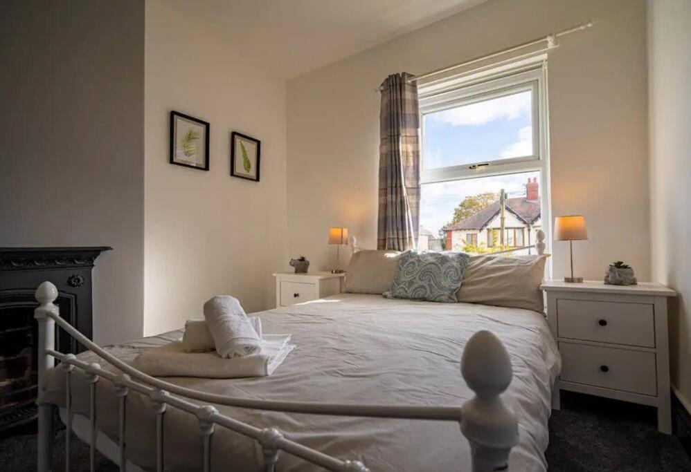 Spacious Town House Lytham St Annes Esterno foto