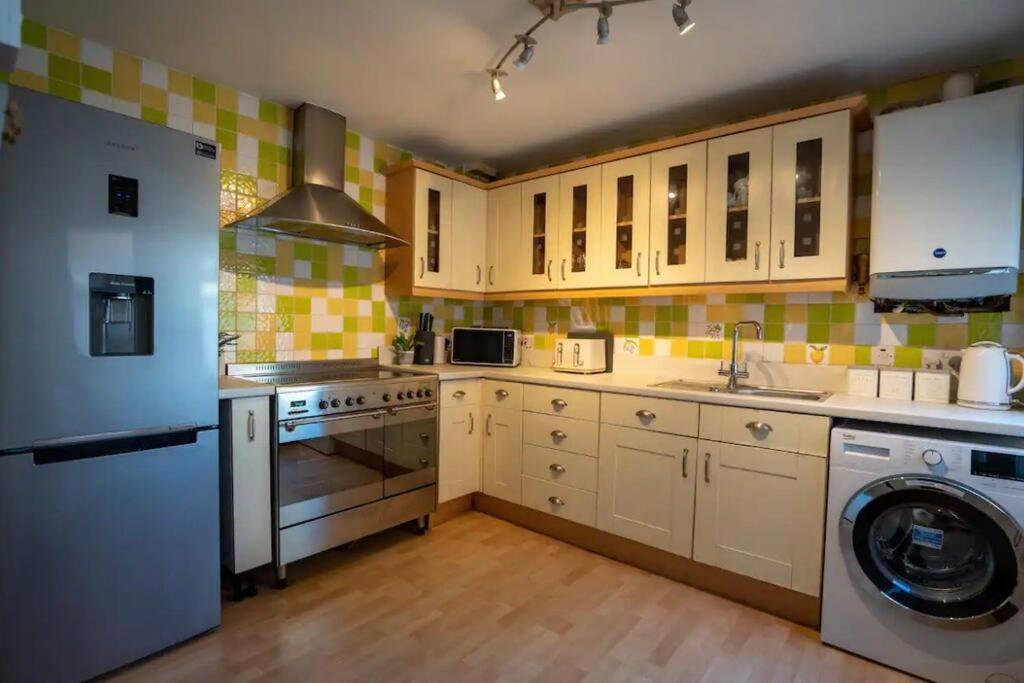 Spacious Town House Lytham St Annes Esterno foto